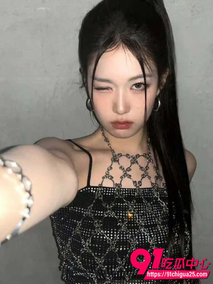 韩国前IZNA成员尹智允被爆出退团原因4