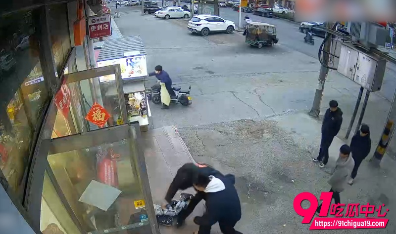 小伙群殴单人5