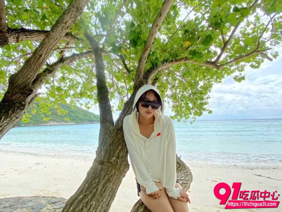 SMMSMM眼镜娘淫妻反差合集9 SMMSMM眼镜娘淫妻反差合集9