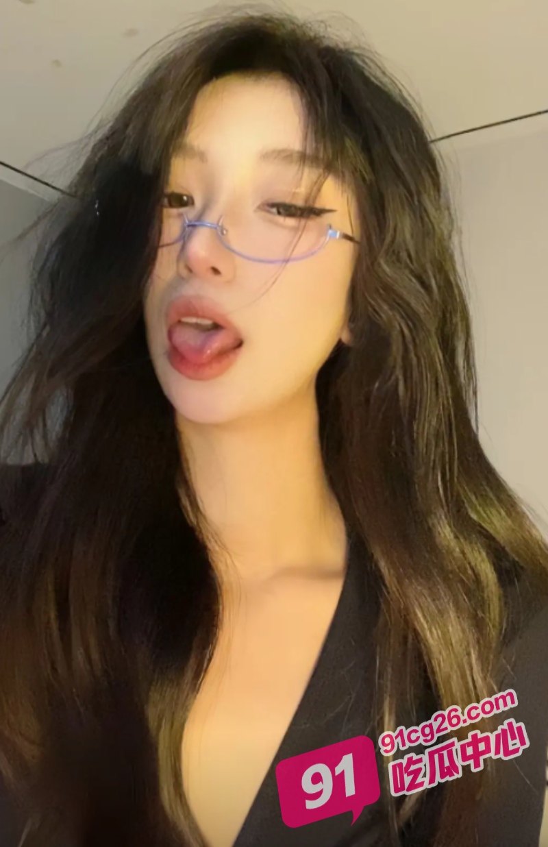 姐夫的性福生活 干完姐姐干妹妹 后入爆操到高潮颤抖！ 配图