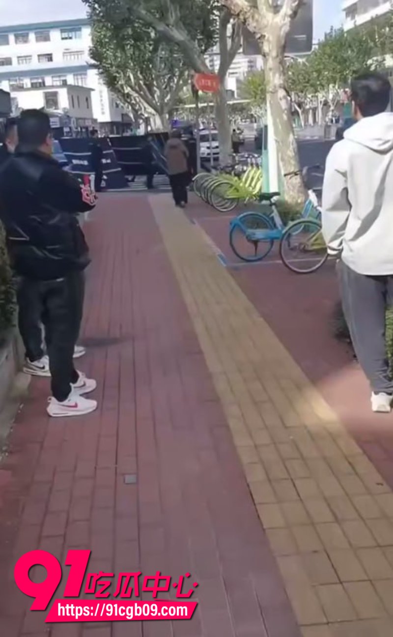 江苏省苏州市快递小哥被打2
