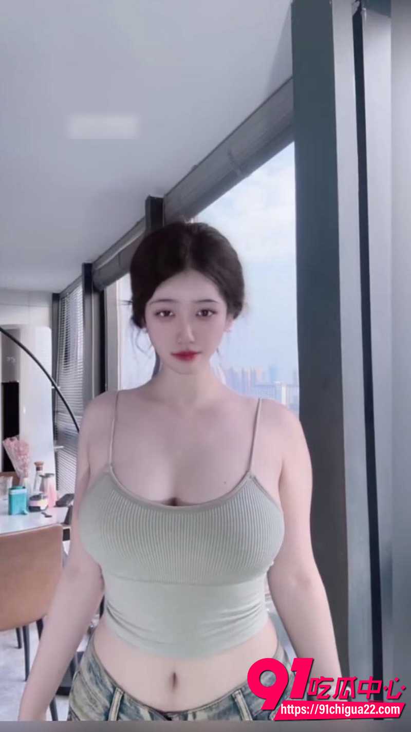 抖音巨乳网红任亦菲 5
