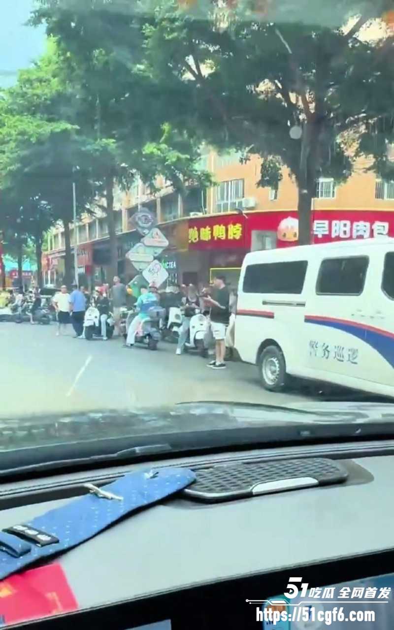 广西南宁袁记水饺跳楼事件09 广西南宁袁记水饺跳楼事件09