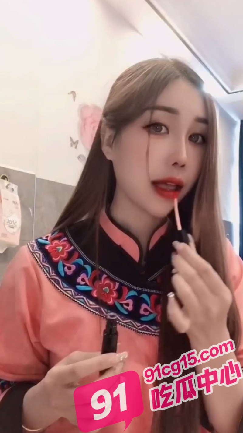 抖音女神小布丁 与粉丝线下约炮 露脸私拍流出！