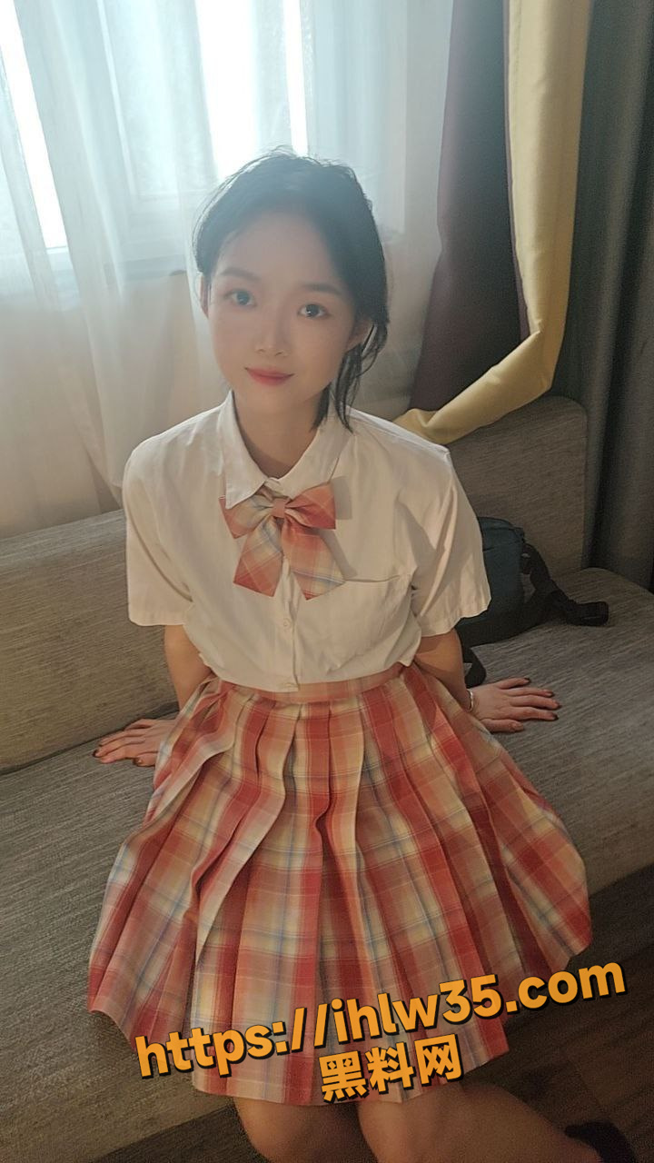 上海海事大学潘子璇 学生会的乖乖女 背地淫荡的那一面只有对的人才能解锁！独家曝光