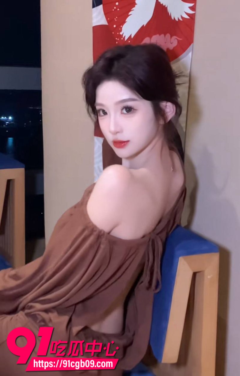抖音747W粉丝女网红巴旦木公主塌房7