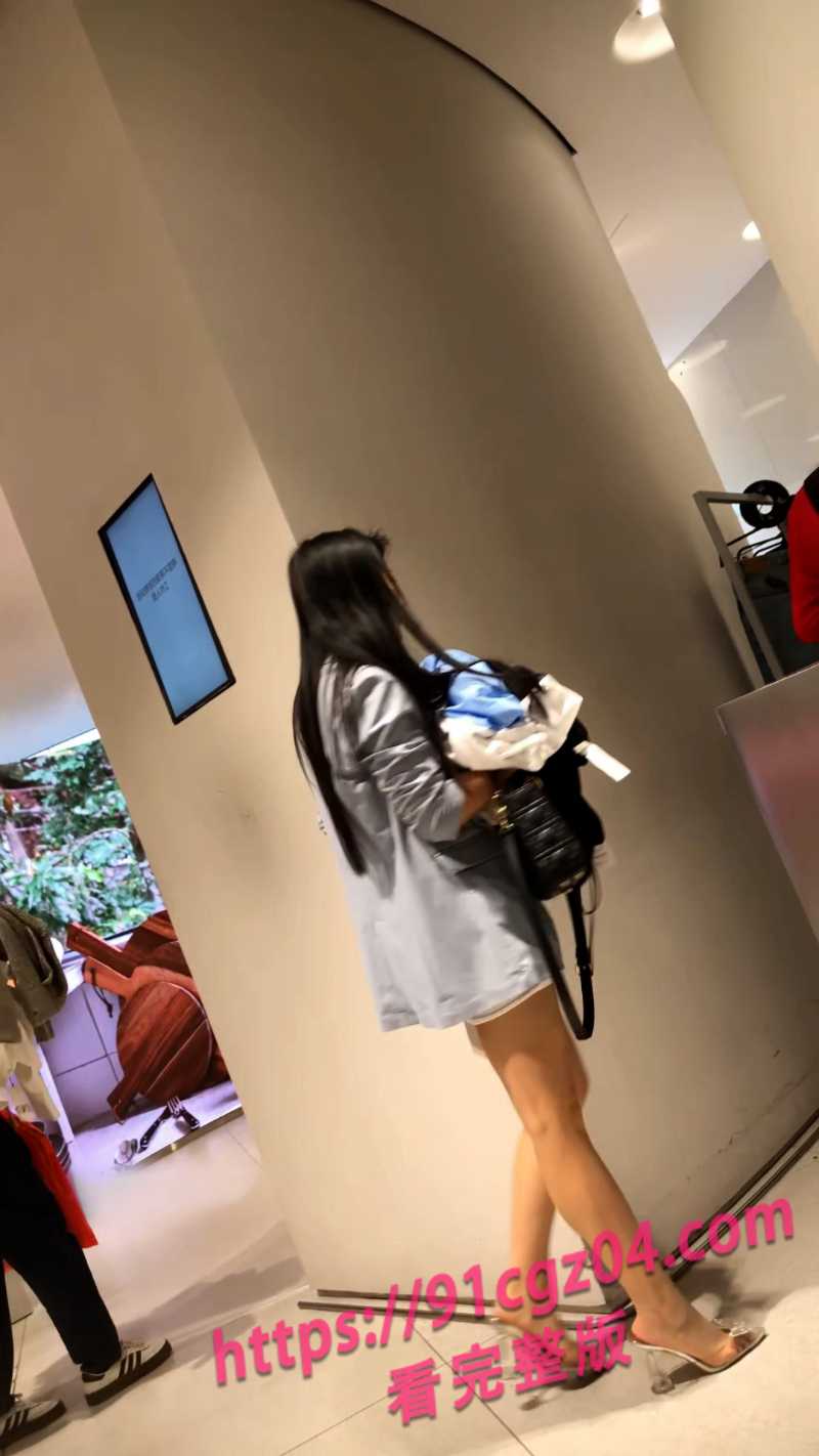 少妇被抄底偷拍网页素材2素材水印版