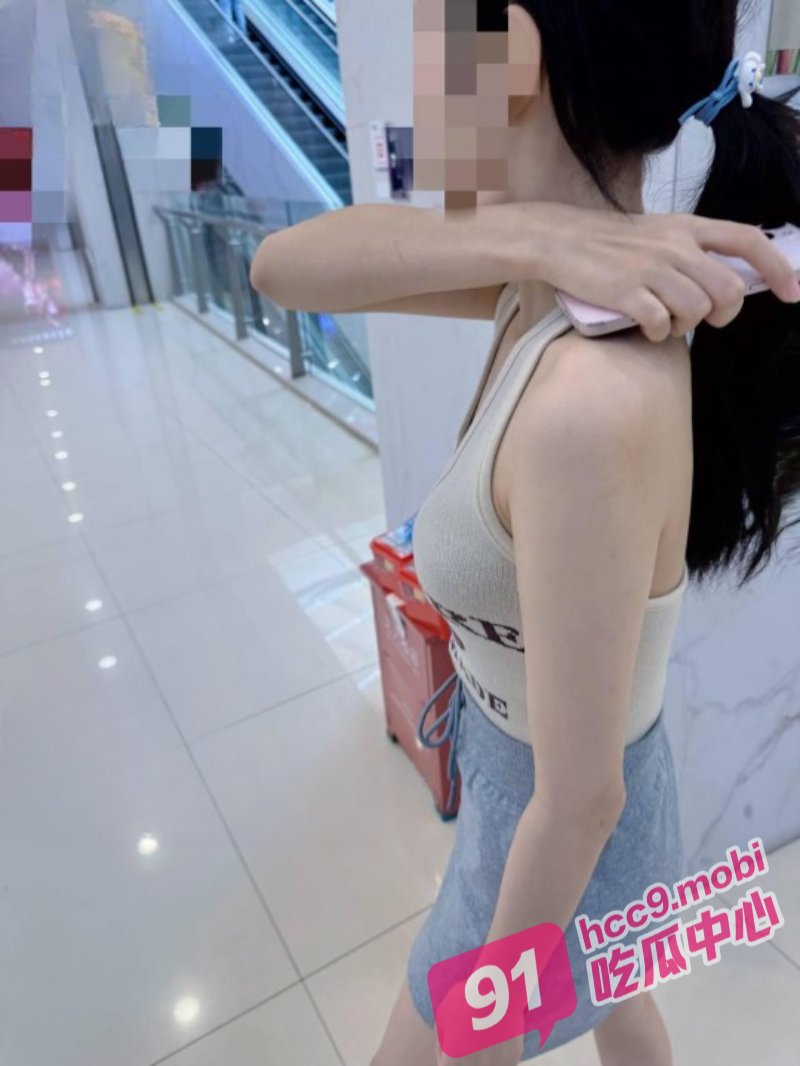 玩归玩闹归闹 KTV里别拍照！不是带妹妹唱歌吗？怎么这就摇起来了！