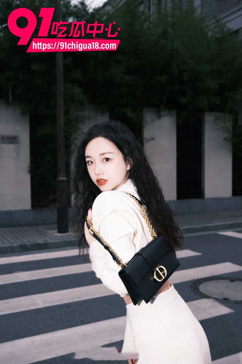抖音百万粉丝女网红阿沁恋爱期间被男友刘阳背刺出轨14