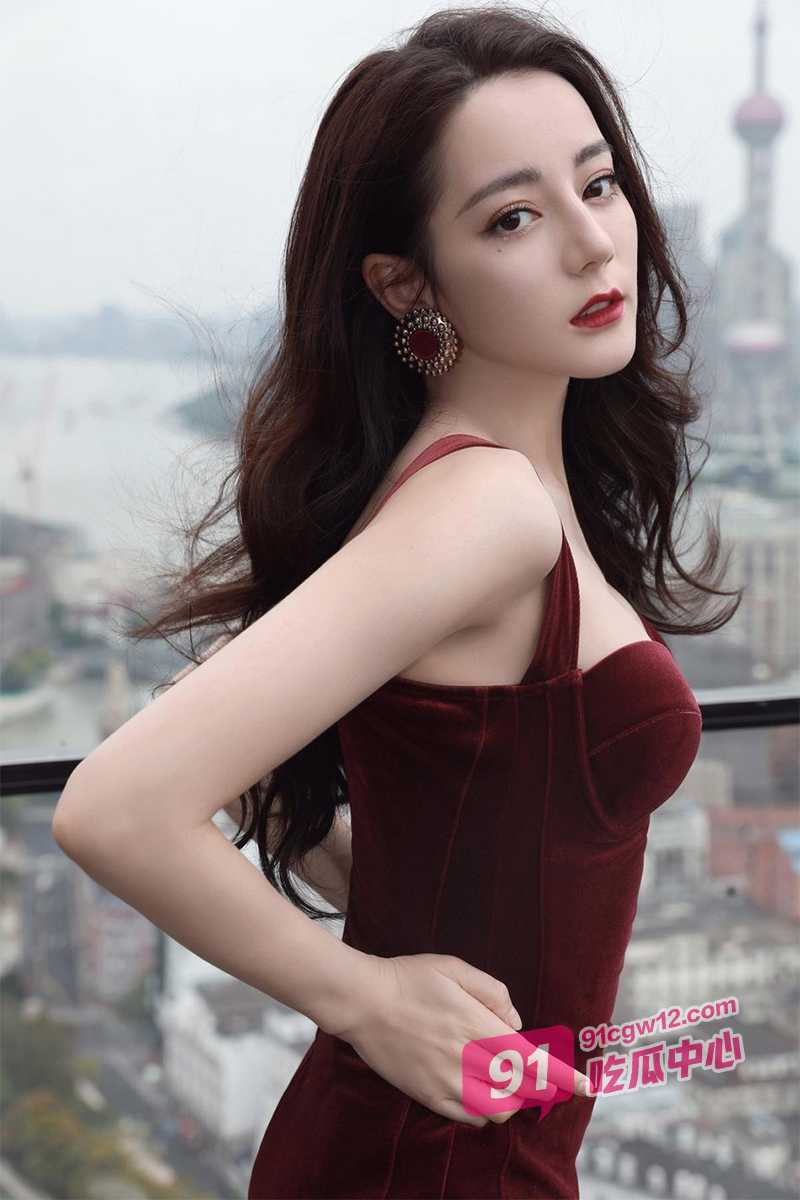 AI换脸迪丽热巴～白丝护士晃动白嫩巨乳 为住院的病人祛湿排毒！ 配图3