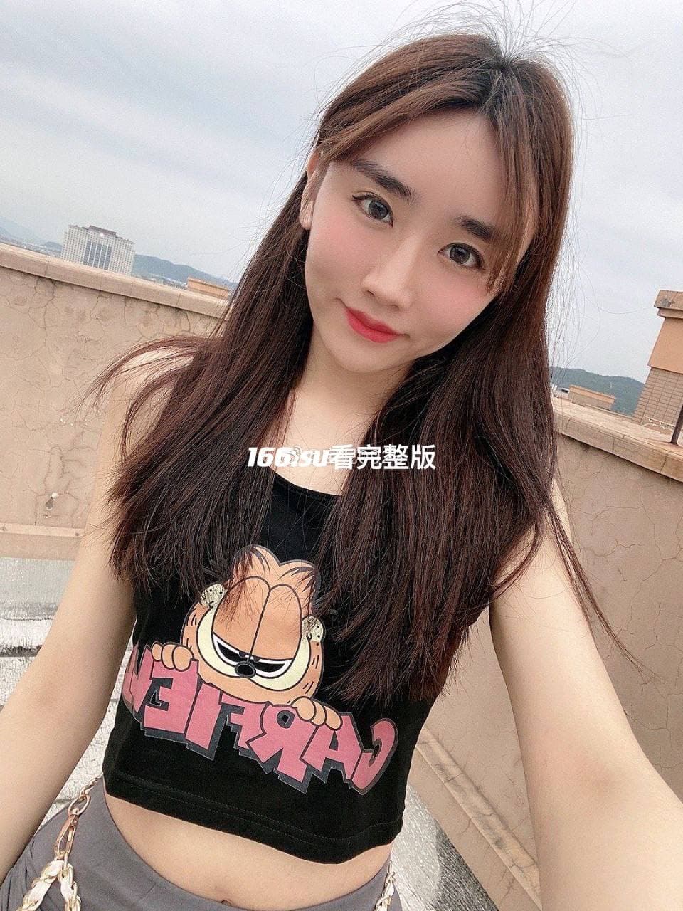 抖音网红 是萝莉啊 酒桌上被袭胸完整视频 杭州25岁御姐当众被朋友抓奶 配图2
