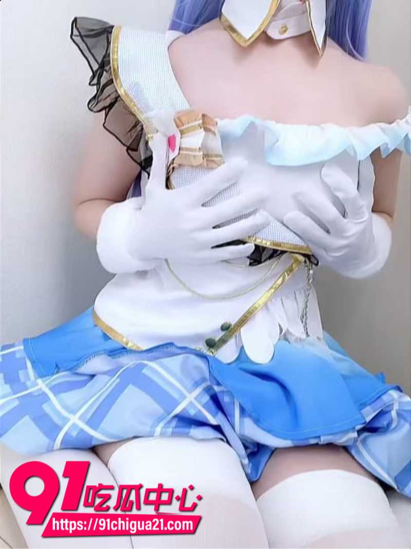 极品福利姬少女aliceholic13身穿铃木羽那cos服装定制大尺度福利5 极品福利姬少女aliceholic13身穿铃木羽那cos服装定制大尺度福利5