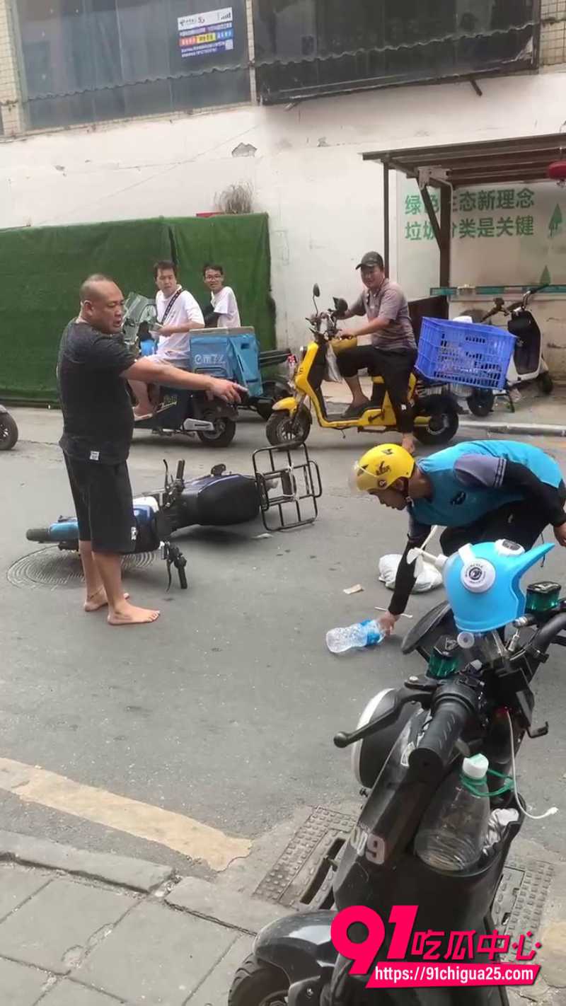 愤怒外卖小哥街头火拼大乱斗15 愤怒外卖小哥街头火拼大乱斗15