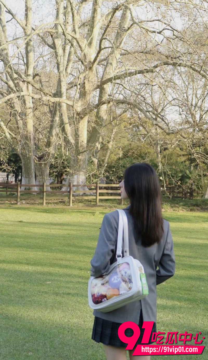 上海师范大学南华学院反差母狗 曹璟洁 性爱视频爆光 被富二代包养调教 露脸跪地口交