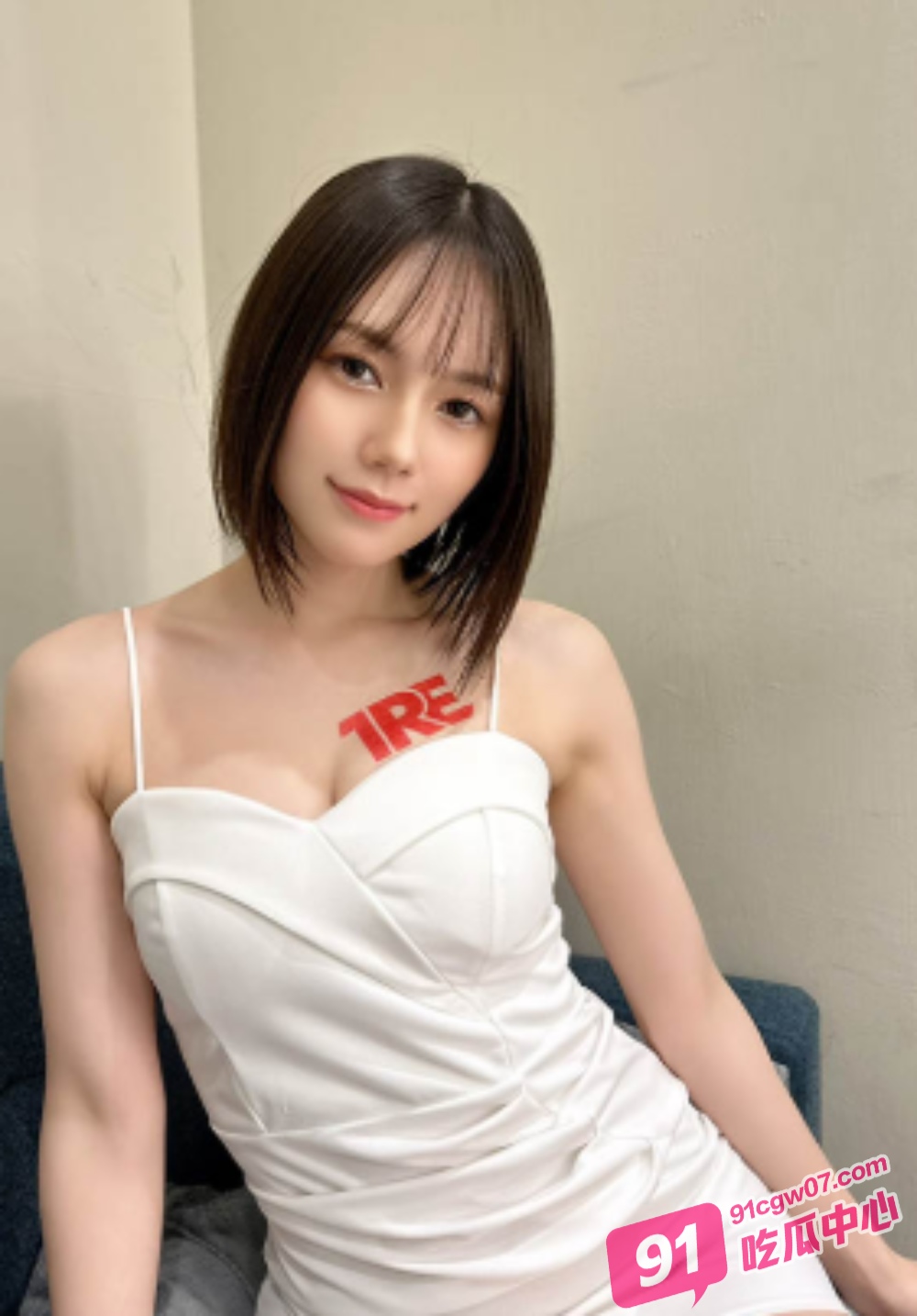 深夜撸管推荐～背着父母成为哥哥的性奴 白嫩屁股被强制灌精猛肏 全程爽点！ 配图2