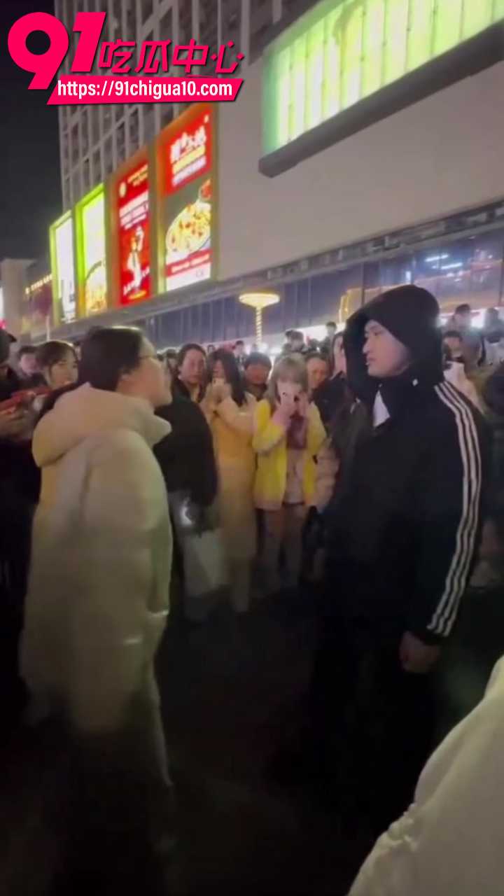 大连街头惊爆原配抓奸大战7
