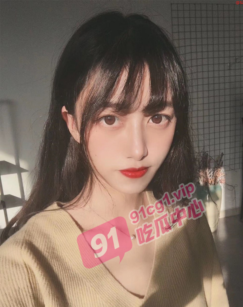 惠州女学生周慧 网恋奔现倔强高冷不让拍脸 这能依着你?