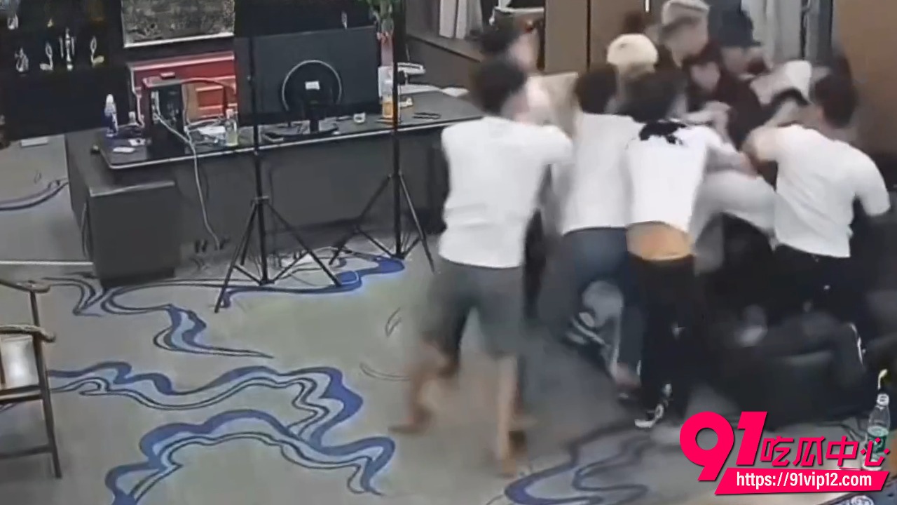 海南陈虎任打荣少事件 7 海南陈虎任打荣少事件 7