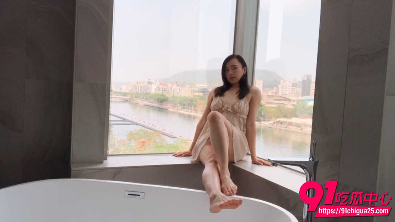 台湾极品网黄Daisybaby1 台湾极品网黄Daisybaby1