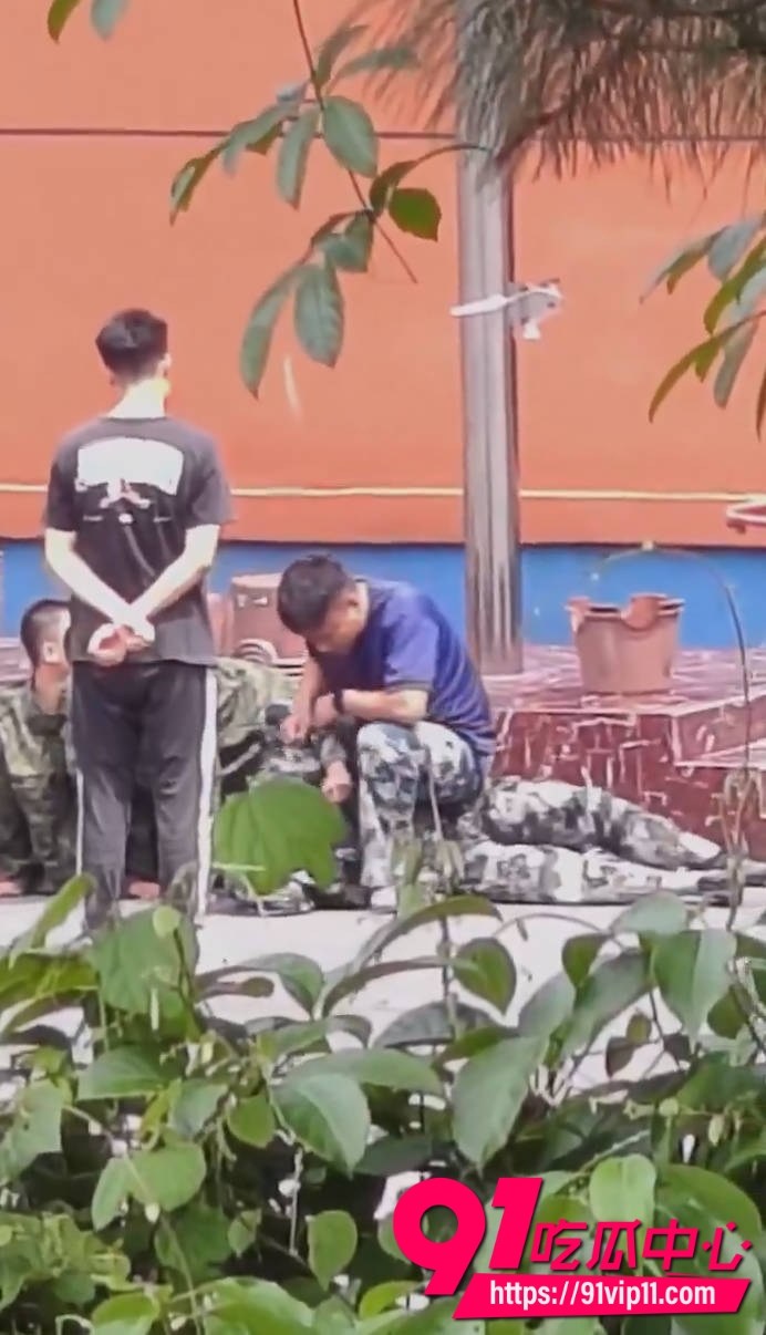重庆素质教育基地教官暴打学员内部偷拍画面曝光1