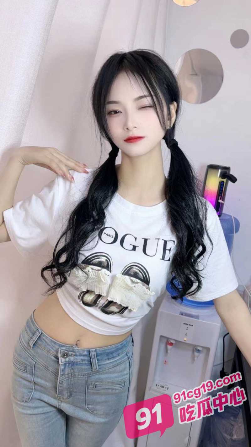 学生妹约炮攻略 抓着双马尾就是一顿操！