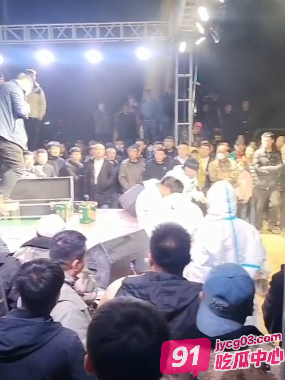 河北乡村大型疼痛表演实录！博眼球用命表演！这场面看着都疼！ 配图6