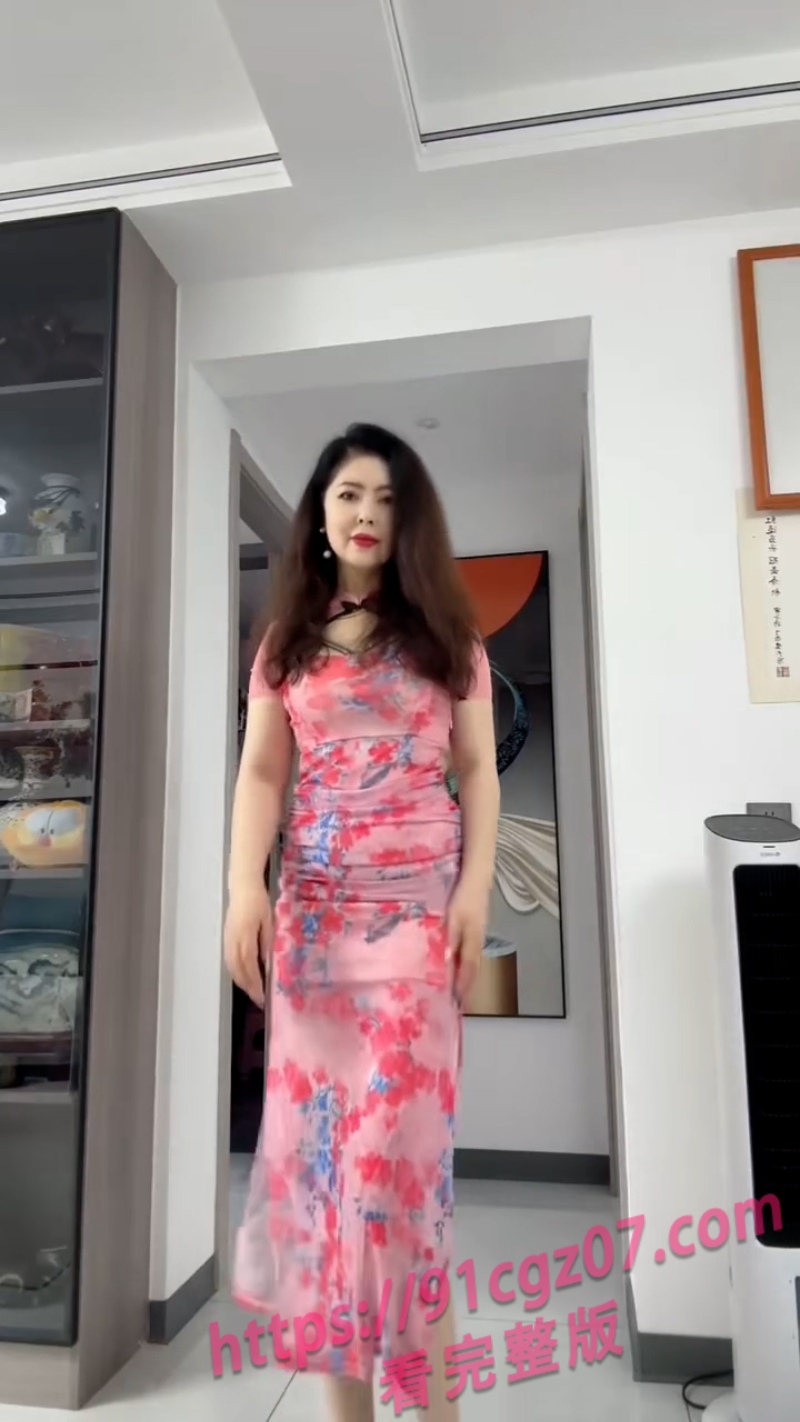 甘肃兰州已婚人妻少妇约炮 背老公聊骚收钱线下约炮！