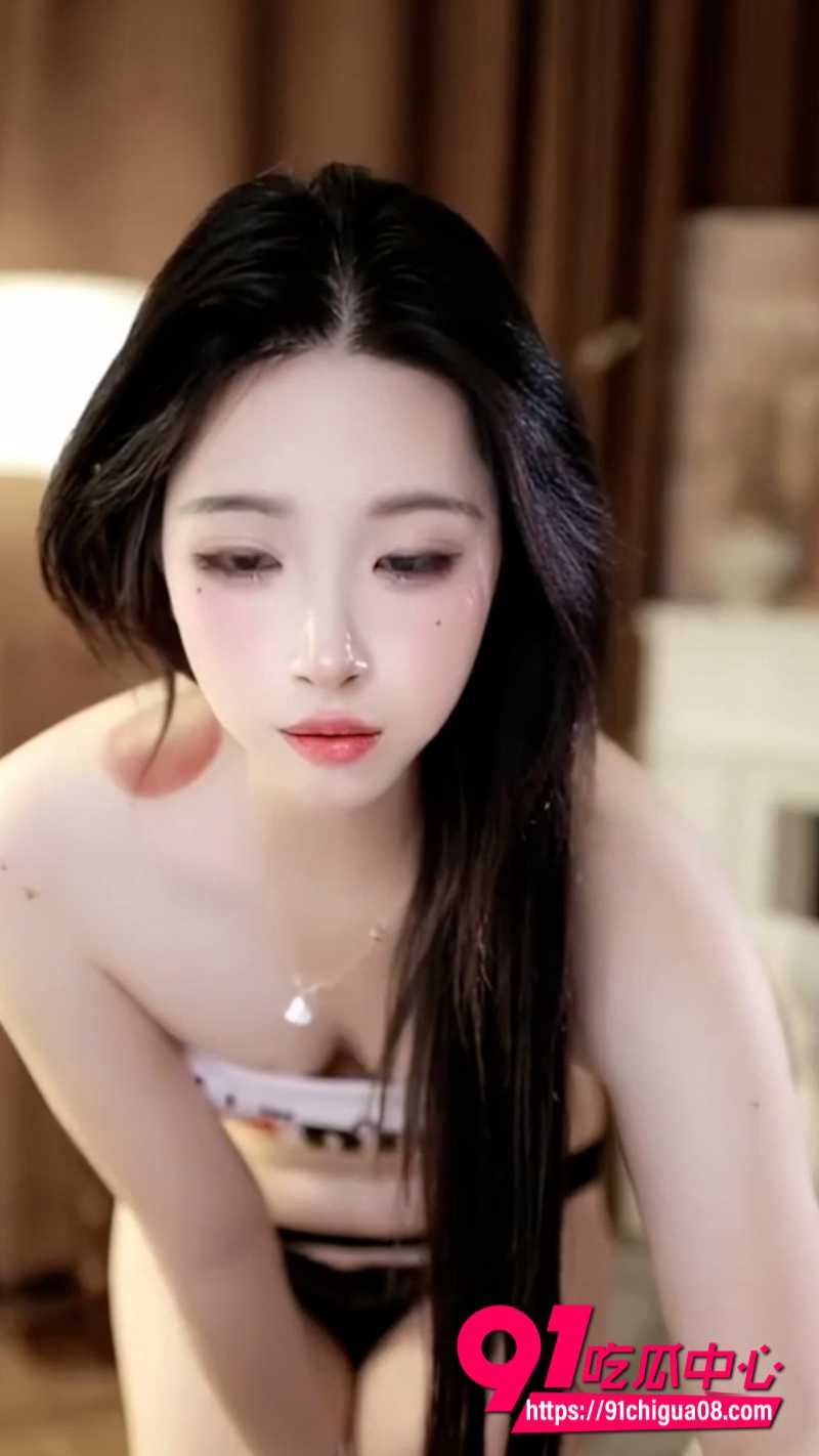 虎牙顶级美女阿美情趣丁字裤定制直播 罕见走光漏鲍瞬间太刺激了!