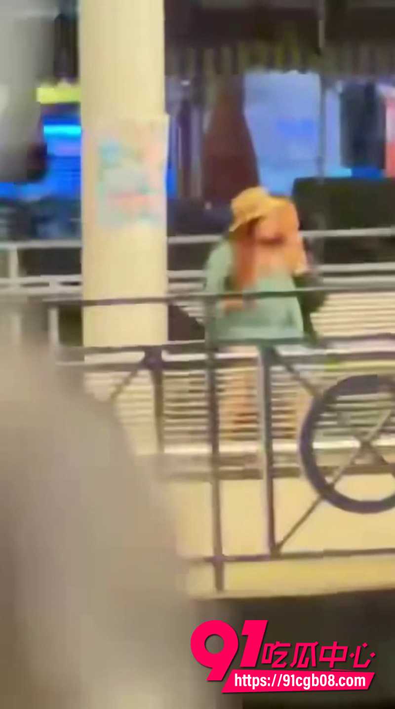 香港长洲码头惊现六旬男女上演活春宫7