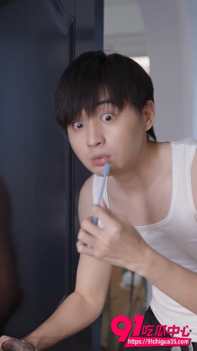 擦边短剧和她们的命运羁绊30集全 顶级反差红裙少妇黑丝兔女郎酒店狂干 命运纠缠欲火焚身