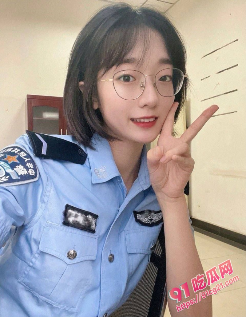 警花的私密调教生活 白天是人民的好警察 晚上化身警犬搜查官！【下】 配图2