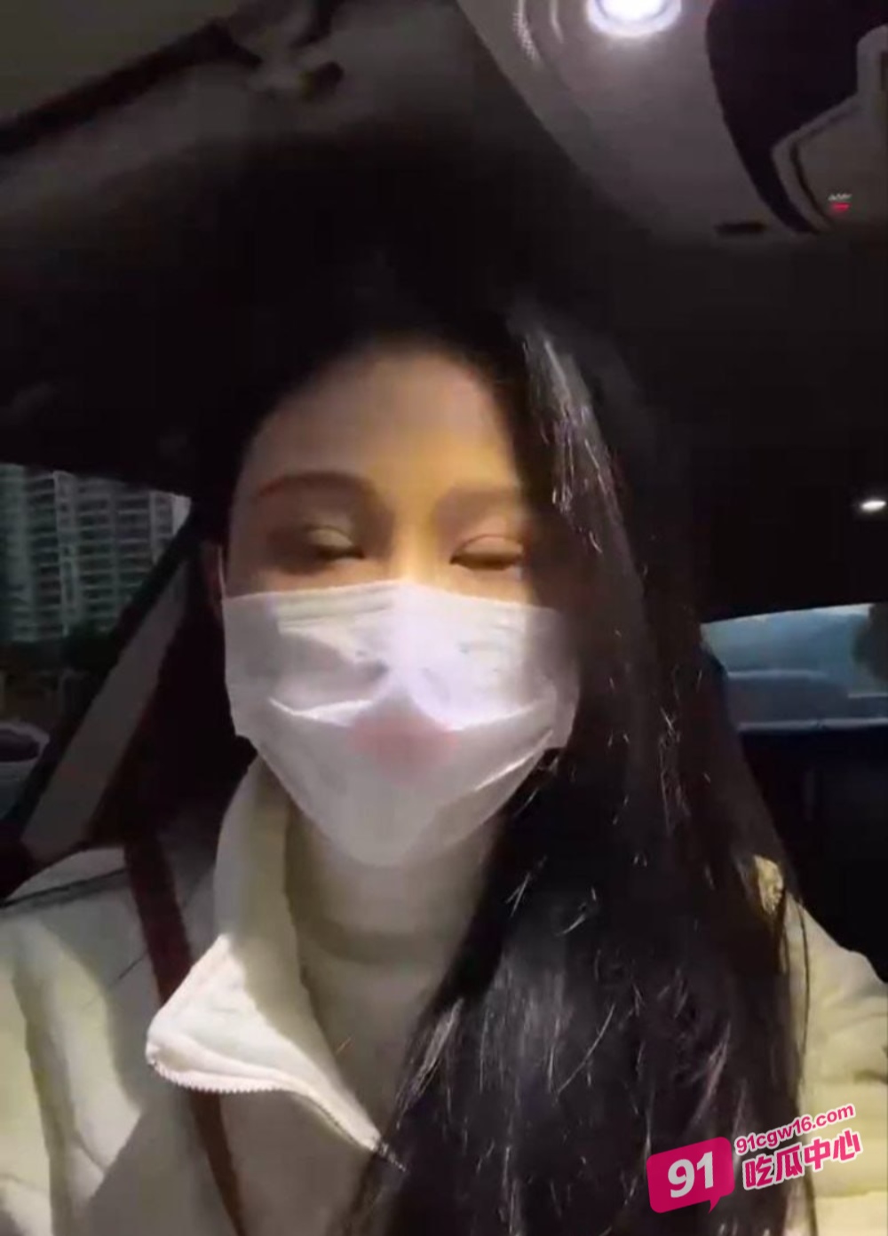 云南保山市君悦广场表白事件～王麒麟分手无缝衔接表白 原配大闹现场视频曝光！ 配图3