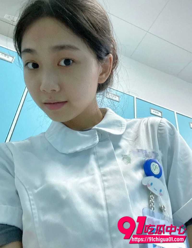 白衣天使庞丽娜反差爆表！2