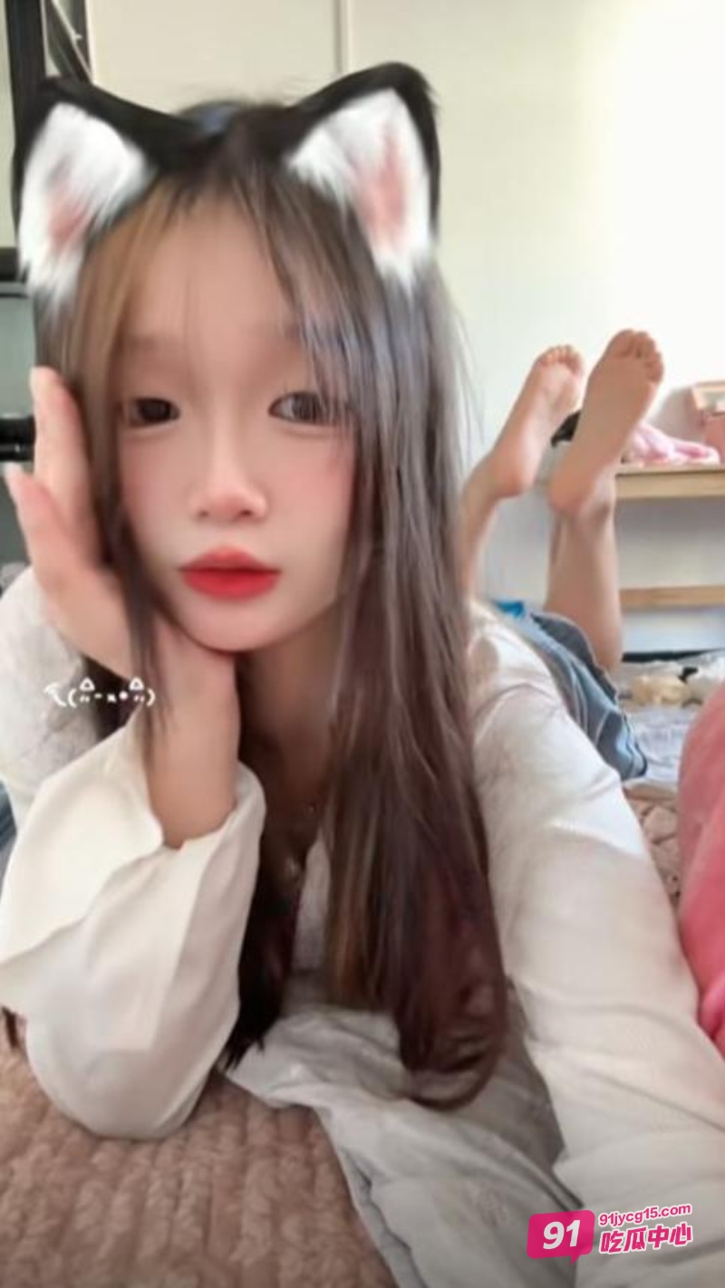 抖音高颜值嫩妹袁帅私下兼职做鸡！1V1裸聊视频流出～ 配图