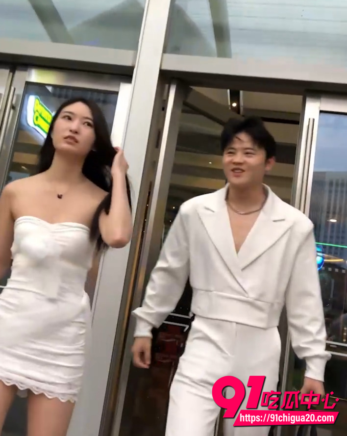 大神抄底极品美女裙底视频2