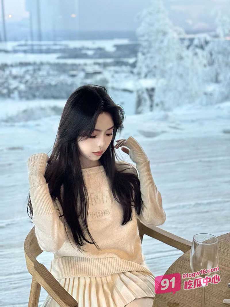 合肥大学淫荡美眉林悦思 背着男友约炮 边含着鸡巴边和男友打电话 “我在跑步呢”