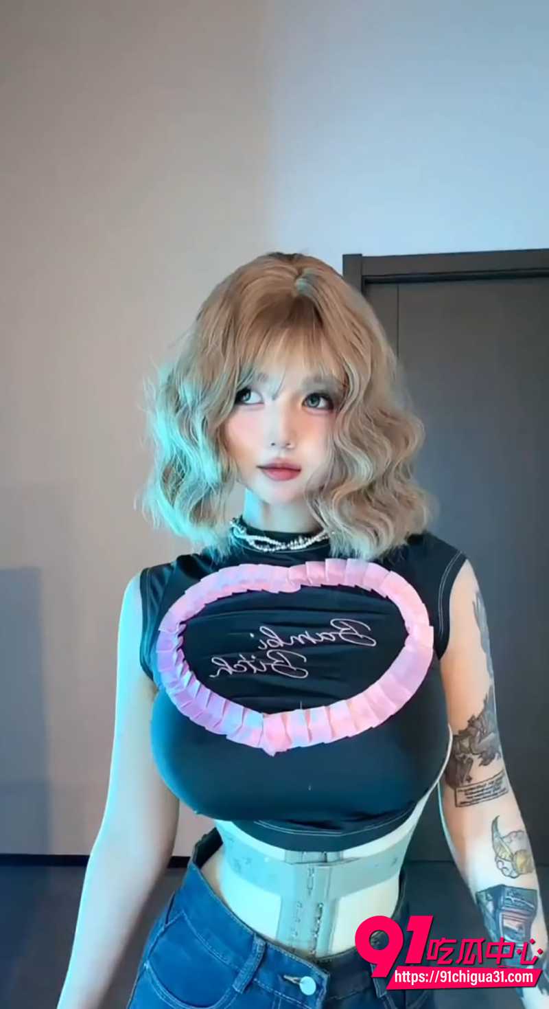 抖音60万粉丝网红成美男 3 抖音60万粉丝网红成美男 3