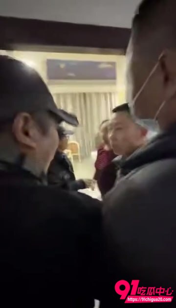 潮汕全家上酒店抓奸视频2