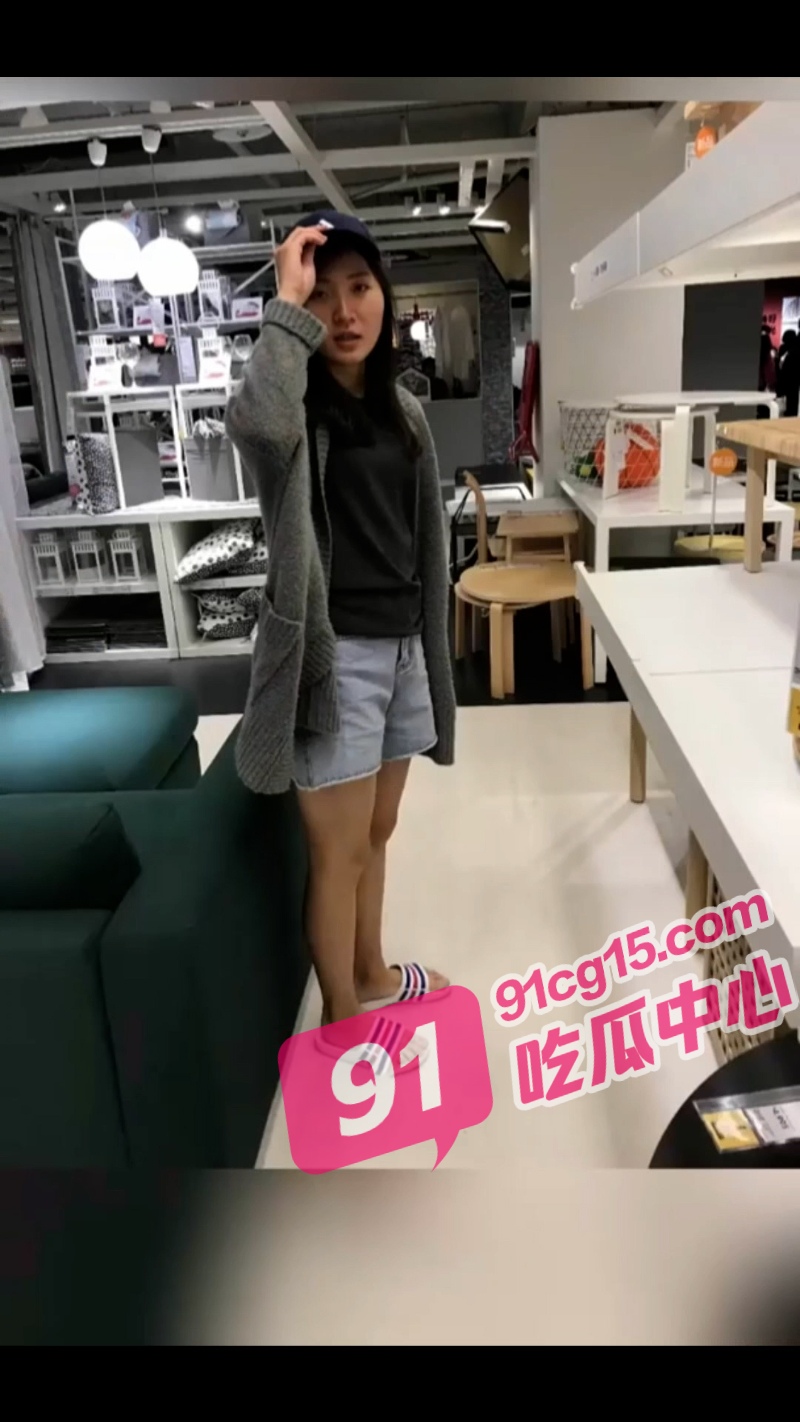 辽宁19岁弟弟与28岁姐姐乱伦 姐姐被扒出 竟是沈阳第三小学老师杨婷婷!