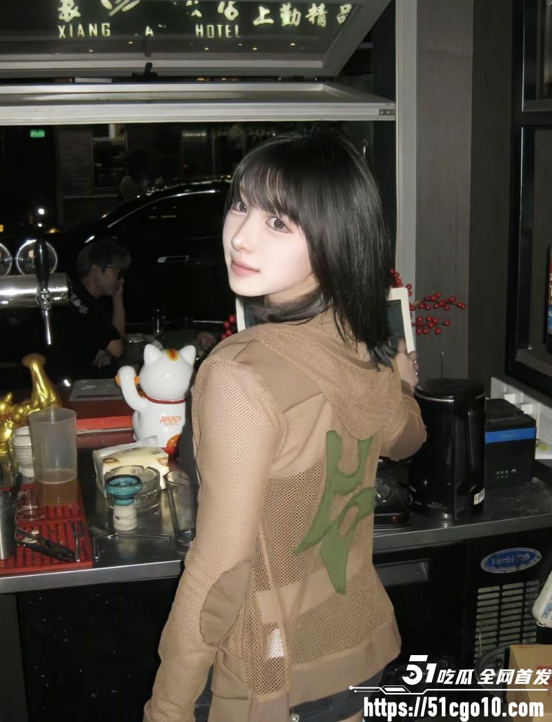 1 8