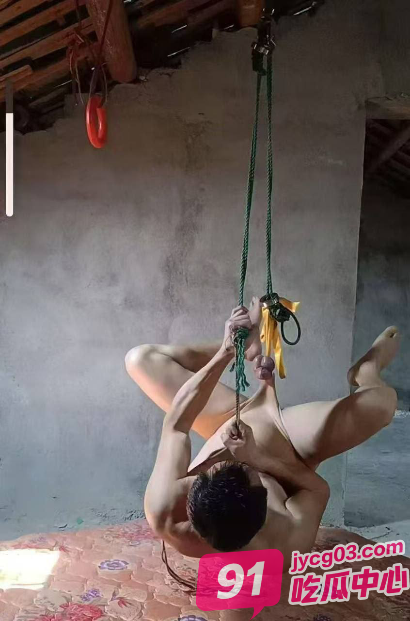 猎奇重口慎入！小伙为博富婆偏爱 努力在家磨练武器 配图3