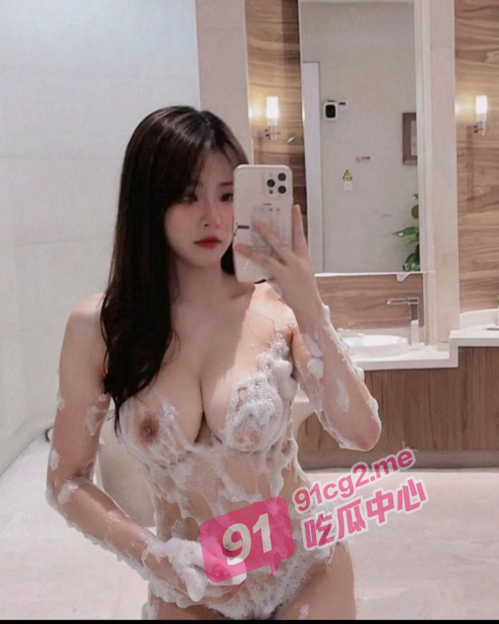 四川成都白领李艺葛～被后入顶进小骚逼 这叫床声我不信你听了不射！