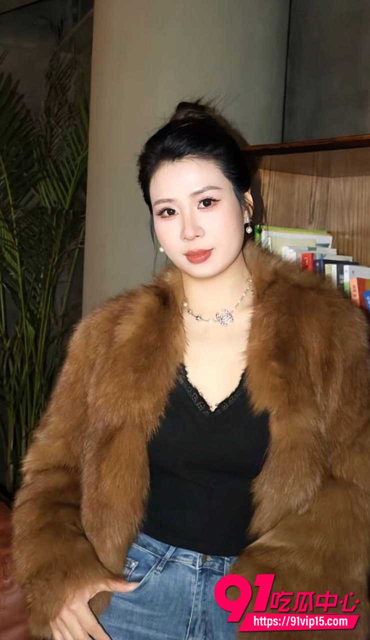 抖音69万粉翠小花3 抖音69万粉翠小花3