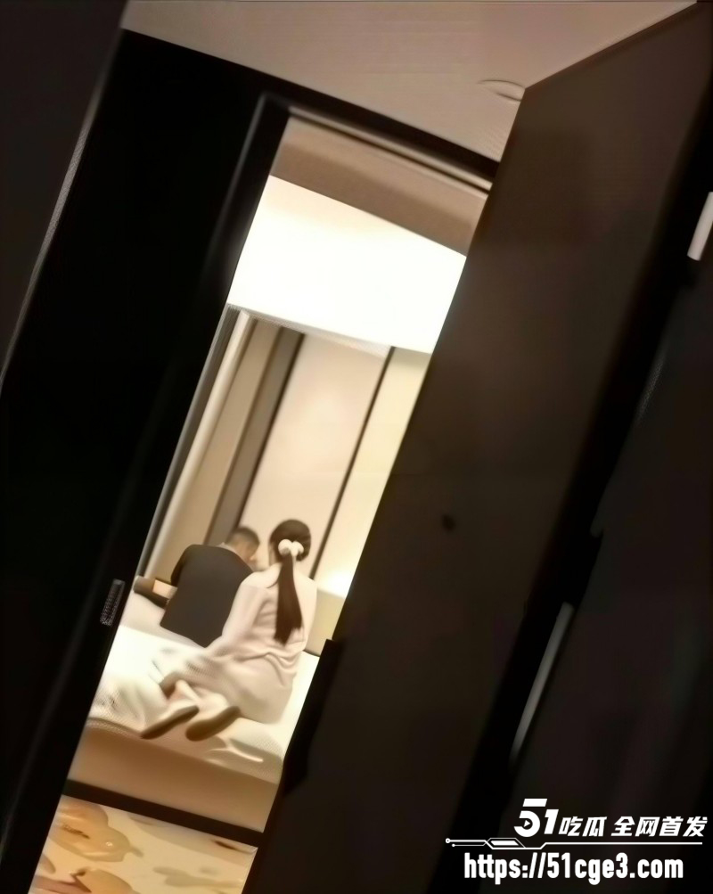 清河李哥东方雪约炮被偷拍017