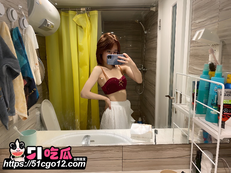 短发辣妹酒店性爱私拍 5 短发辣妹酒店性爱私拍 5