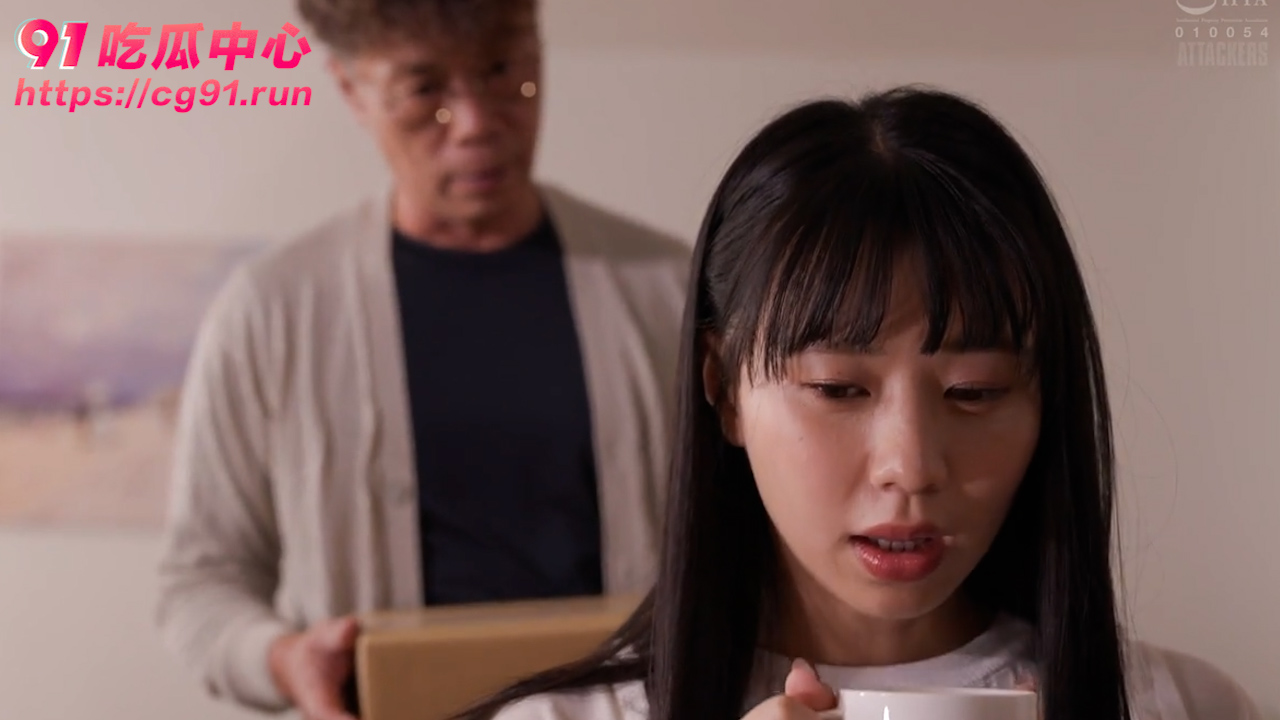 翘儿媳与坏公公～哪怕自己已经不行了 看到美乳媳妇的身材依旧会勃起！