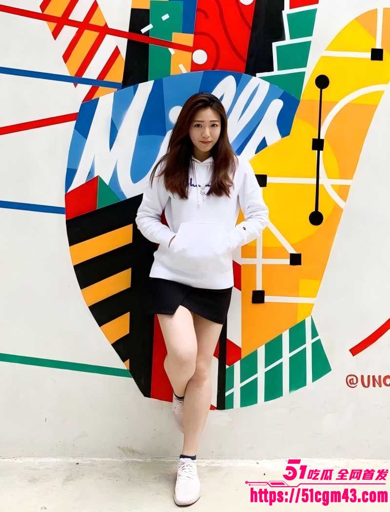 女教师出轨被调教喝尿02 女教师出轨被调教喝尿02
