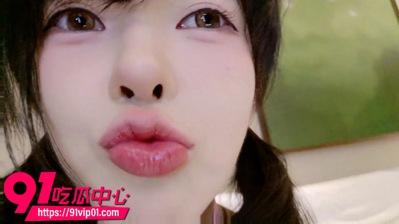 ST站高颜值女网黄EnEnxiaobao直播自慰大秀2