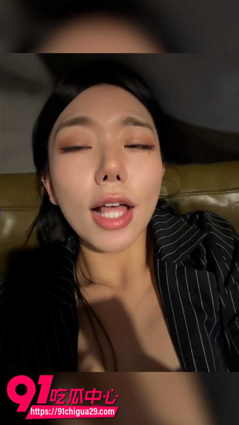 ST站女主播jiajiaL黑丝高清自慰福利2