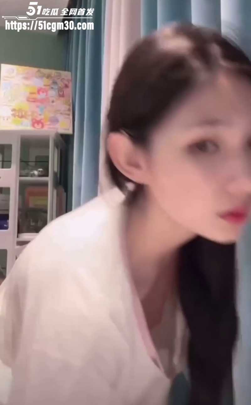 抖音众多美女主播走光闪点 1